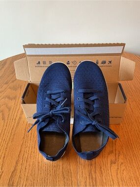 Women’s Suavs Zilker in Navy, Size 9